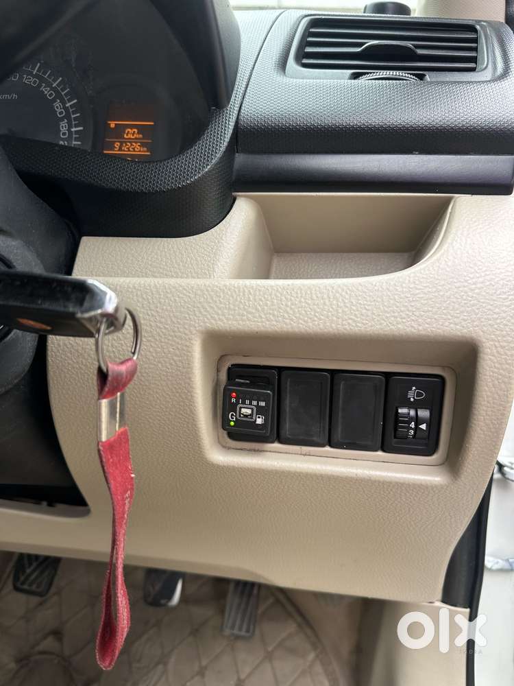 Maruti Suzuki Swift Dzire 1.2 Lxi Bsiv, 2012, Cng & Hybrids