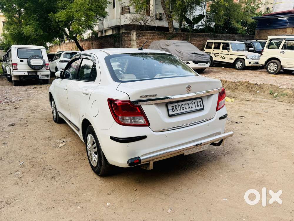 Maruti Suzuki Dzire 1.2 Vxi, 2022, Petrol