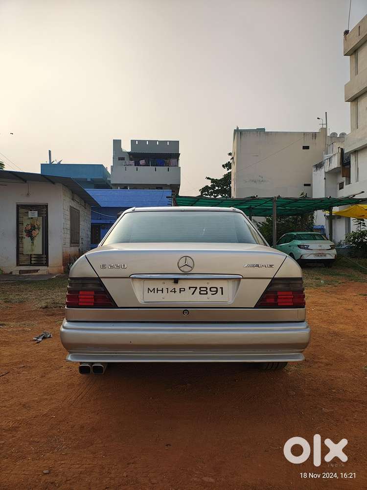 Fully Restored Mercedes-benz W124 E220 Petrol E Class