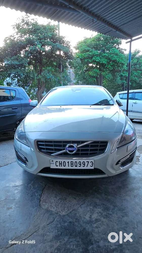 Volvo S60 D5 2012 ( Read Discription )