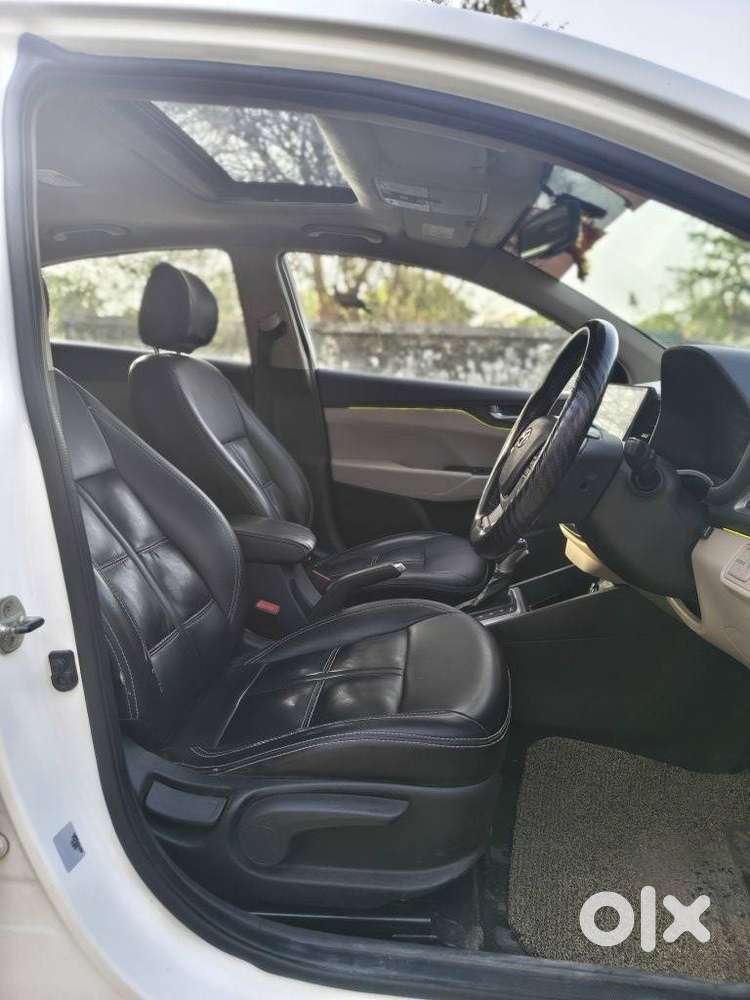 Hyundai Verna 1.5 Sx Diesel At, 2022, Diesel