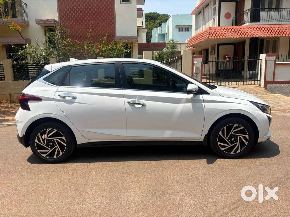 Hyundai I20 Asta (o) 1.2 Mt, 2024, Petrol