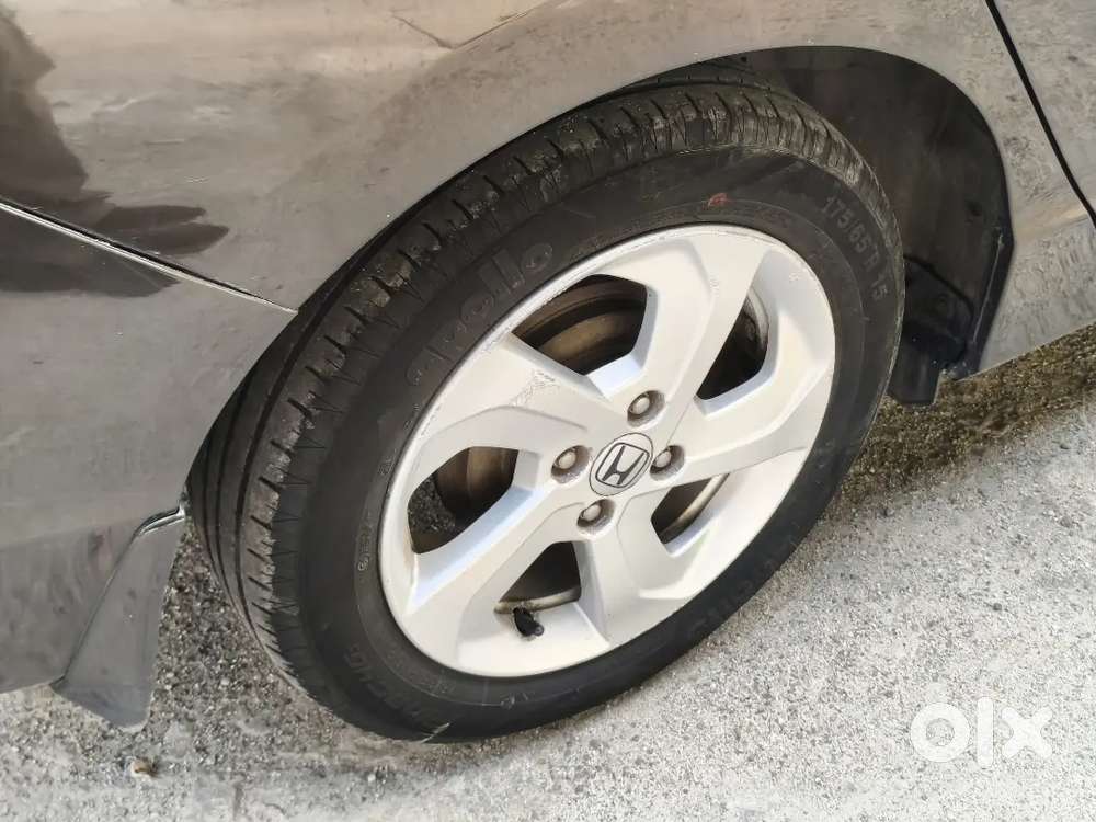 2015 Honda City Vx I-vtec  Top Model Automatic  48k Km  Petrol/cng