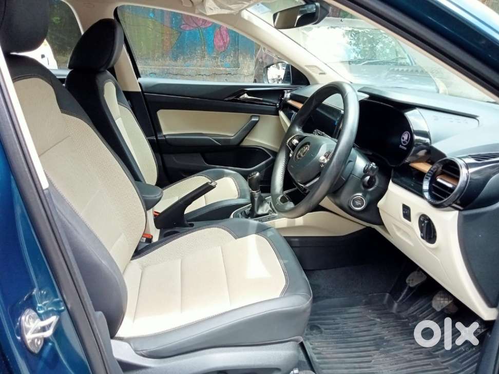 Skoda Slavia Style 1.0l Tsi Mt, 2024, Petrol