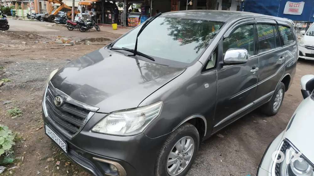 Toyota Innova 2.5 V 2010