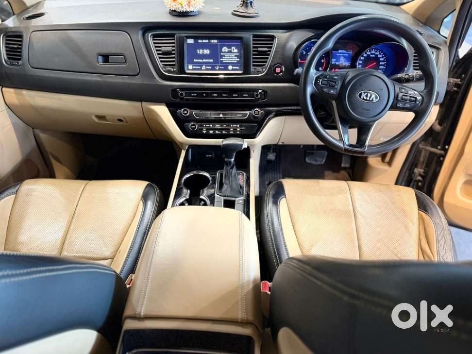 Kia Carnival Premium, 2021, Diesel