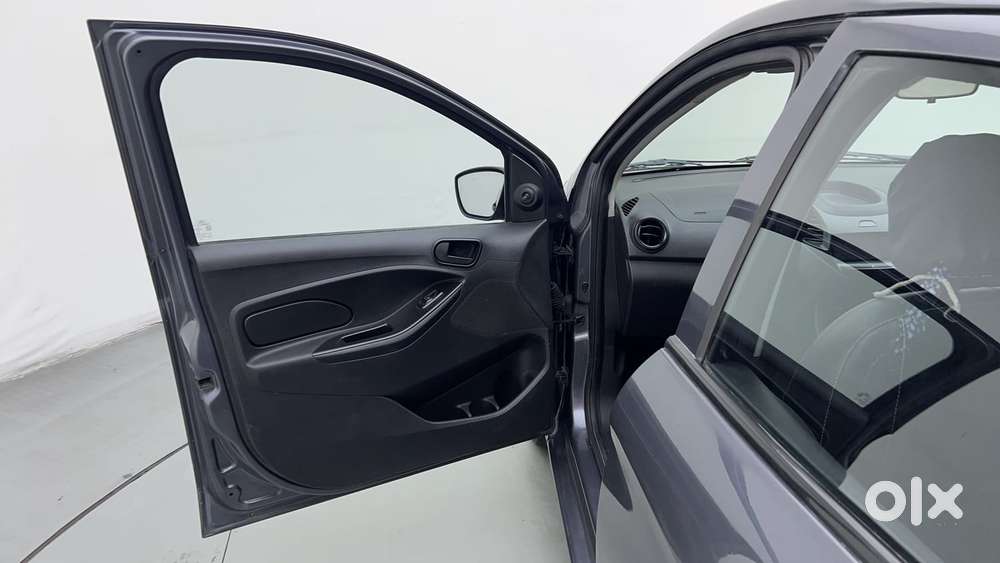 Ford Figo Ambiente, 2015, Petrol