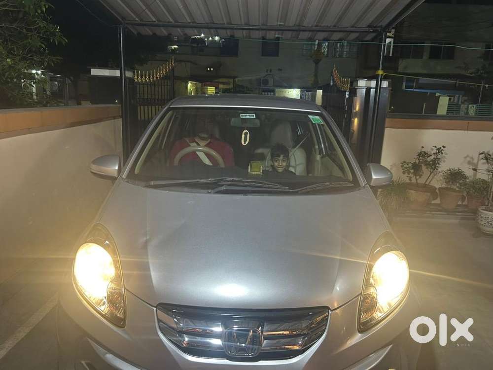 Honda Amaze 2015 Petrol Well Maintained