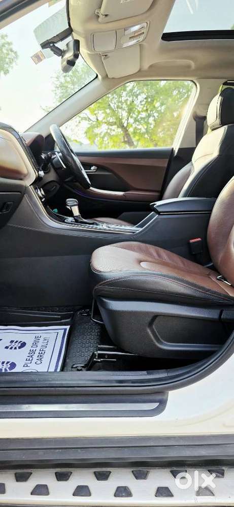 Hyundai Alcazar 1.5 Signature (o) Diesel At 6 Str Dual Tone, 2022, D..
