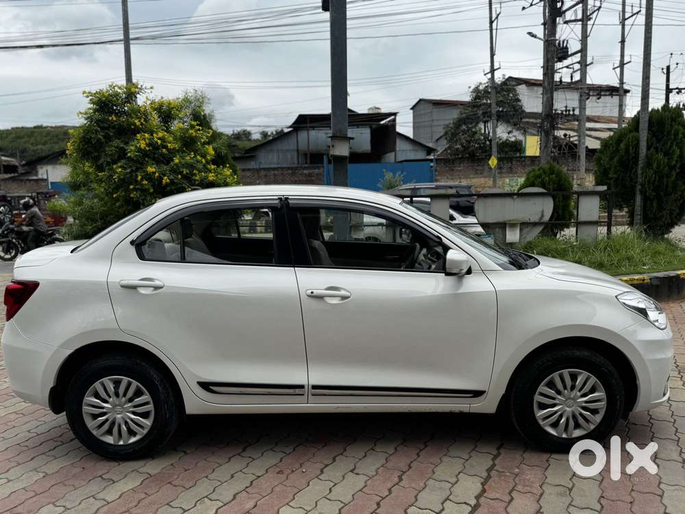 Maruti Suzuki Swift Dzire 1.3 Vxi, 2021, Petrol