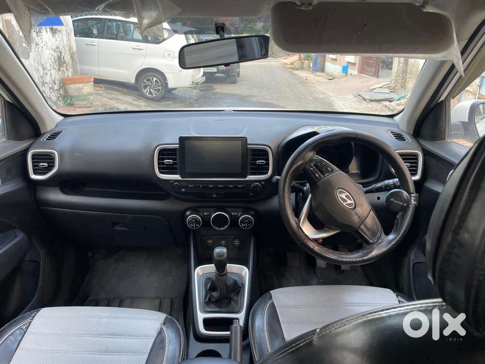Hyundai Venue 1.2 S (o), 2021, Petrol