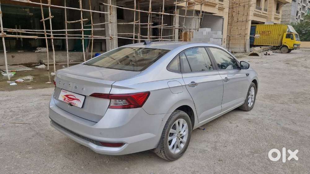 Skoda Slavia 1.0 Ambition Tsi At, 2022, Petrol