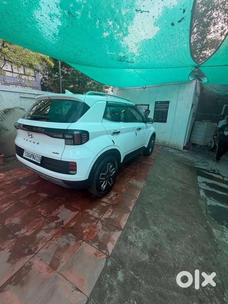 Hyundai Venue 2024 Petrol Good Condition