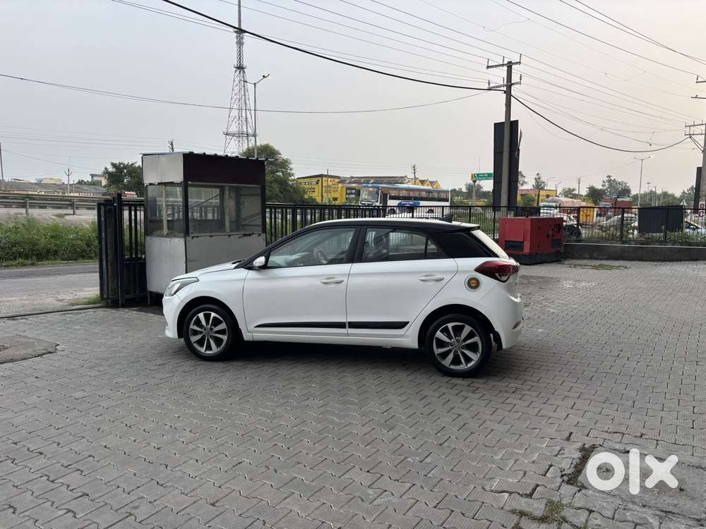 Hyundai I20 Petrol Asta Dual Tone, 2017, Petrol
