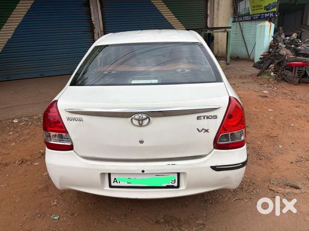 Toyota Etios Petrol 2012