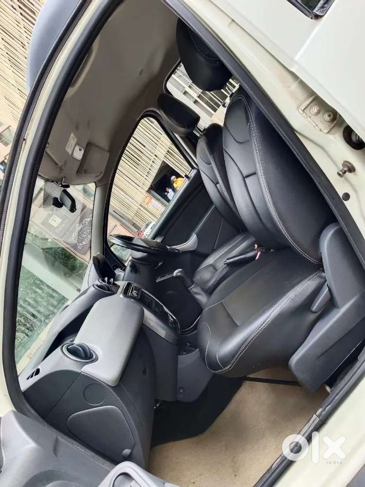 Renault Duster Petrol 2013