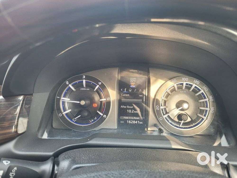 Toyota Innova Crysta 2.8z Automatic, 2017, Diesel