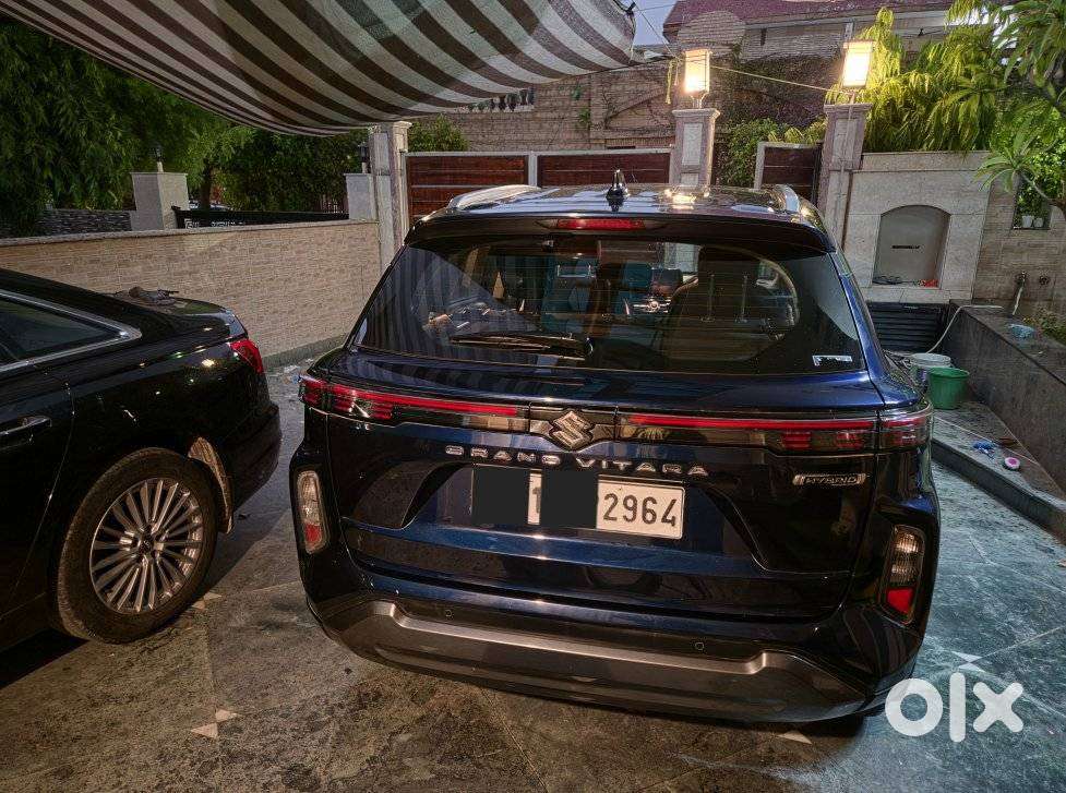 Maruti Suzuki Grand Vitara 1.5 Zeta Plus Intelligent Hybrid Ecvt, 20..