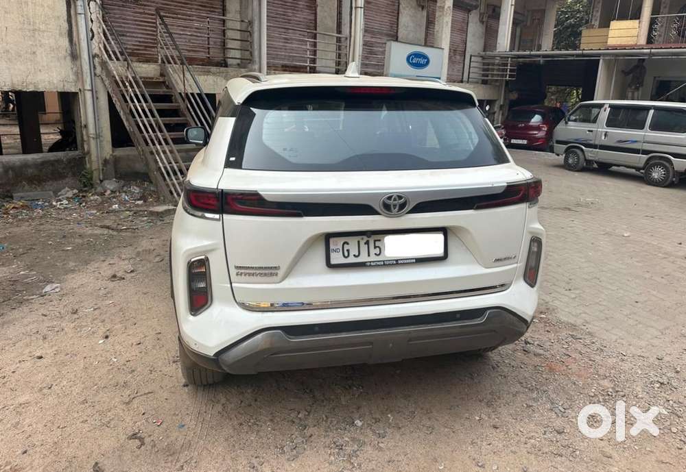 Toyota Urban Cruiser Hyryder 2023 Petrol 26000 Km Driven