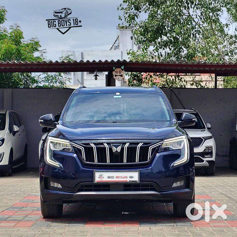 Mahindra Xuv700 Ax 5 Petrol Mt 7 Str (e), 2022, Petrol