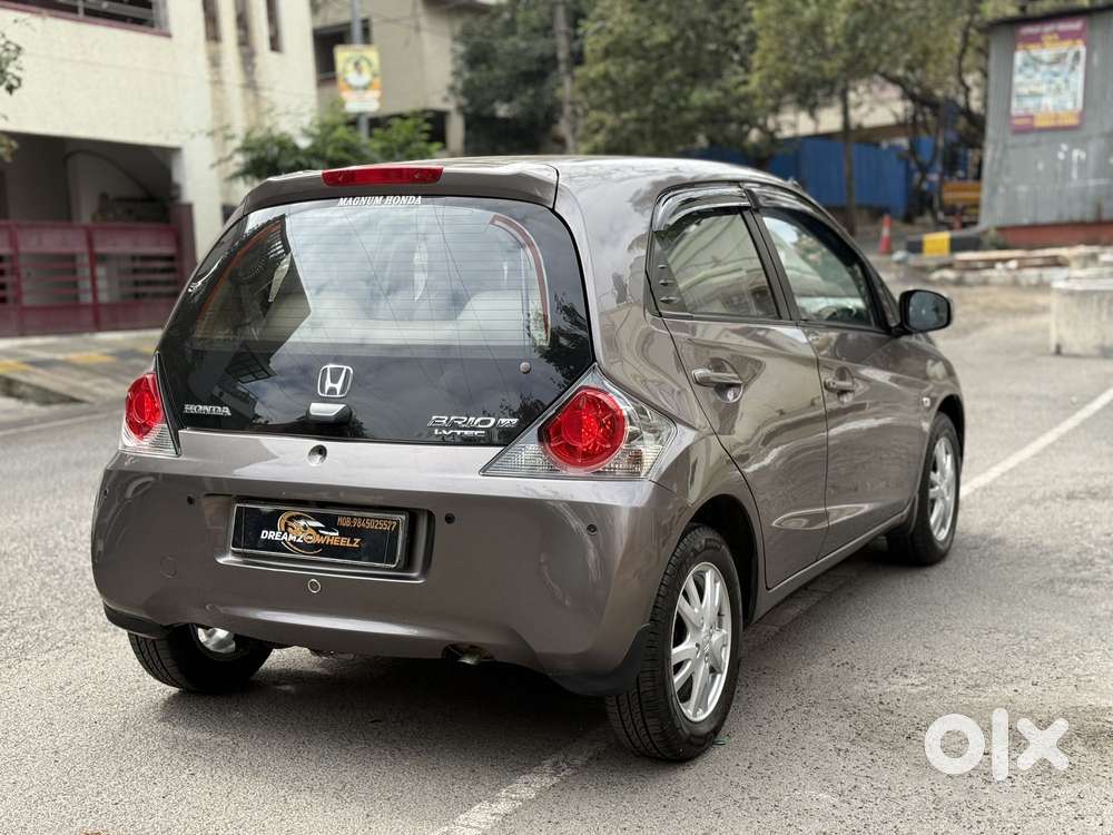Honda Brio V Automatic, 2014, Petrol