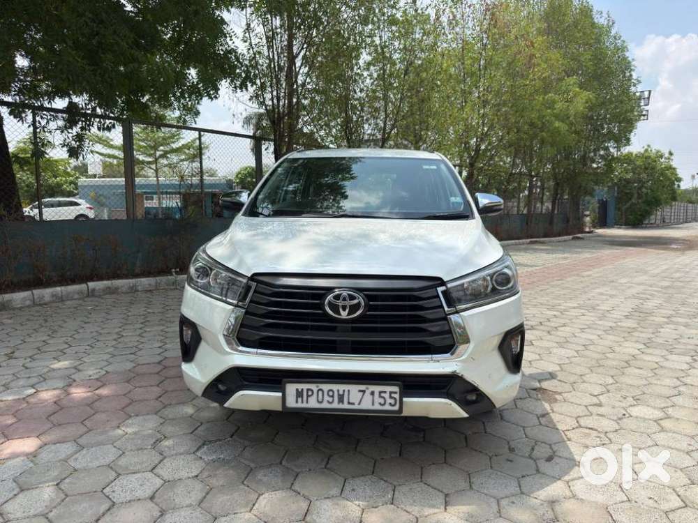 Toyota Innova Crysta 2.8 Zx At 7 Seater, 2022, Diesel