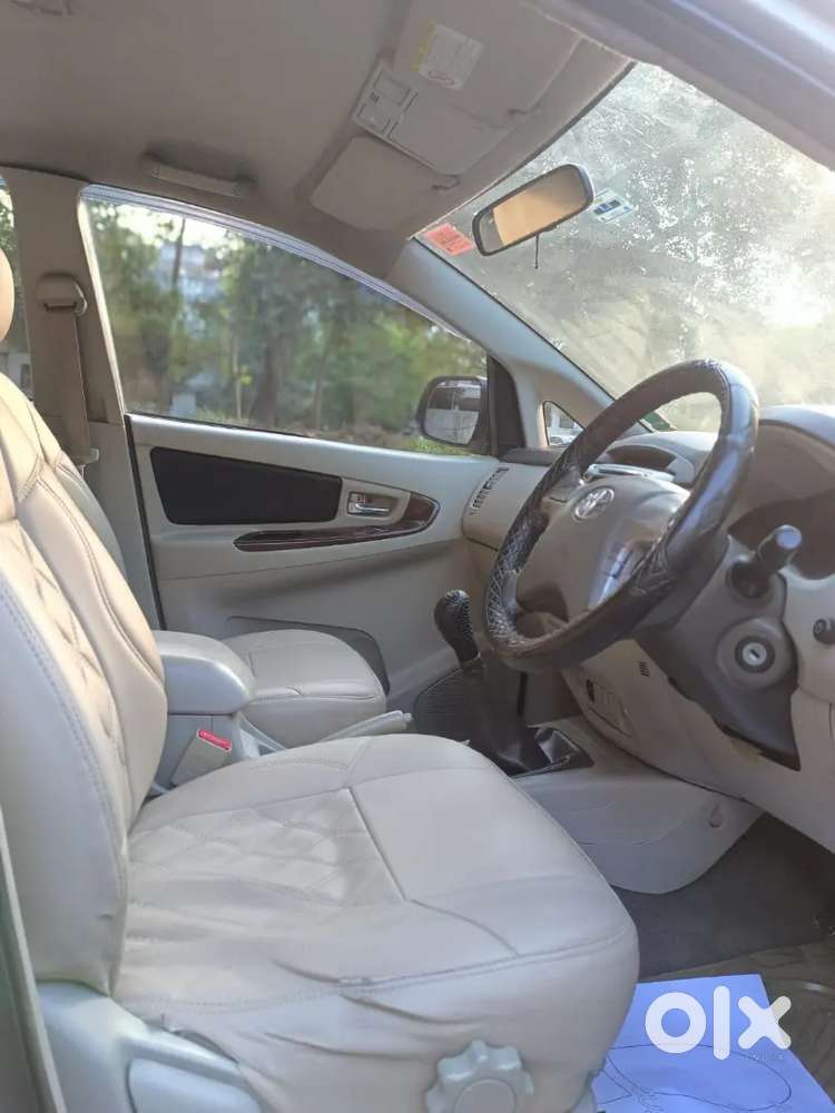 Toyota Innova Diesel 2013 Car