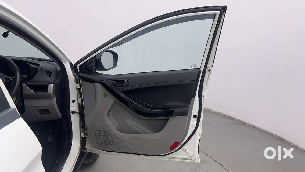 Tata Nexon 1.2 Revotron Xm, 2019, Petrol