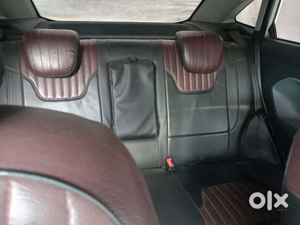 Ford Fiesta Style 2013 Petrol