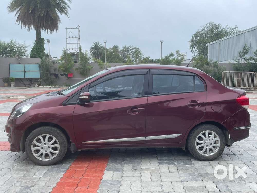Honda Amaze 2013 Petrol Manual Transmission– Excellent Condition