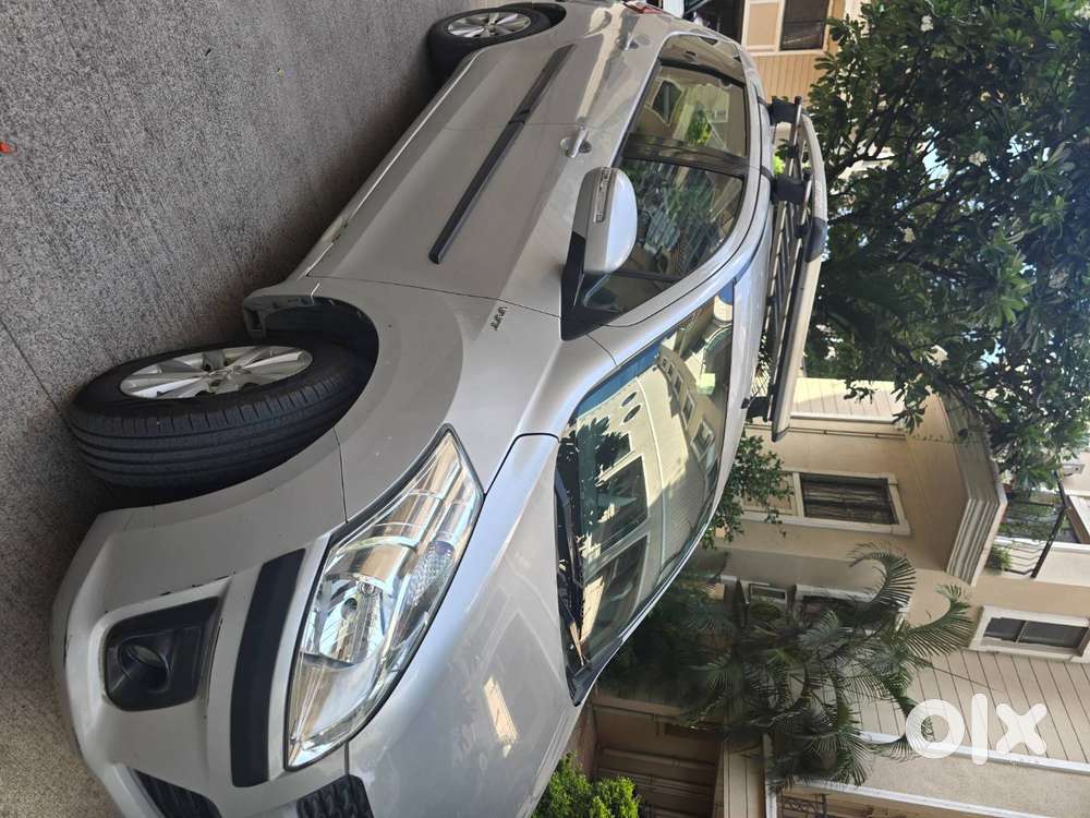 Maruti Ertiga 2012, Petrol, Manual