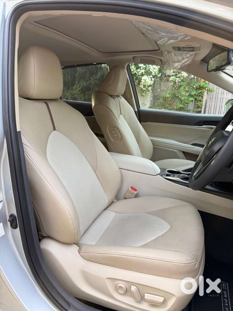 Toyota Camry Hybrid, 2024, Petrol