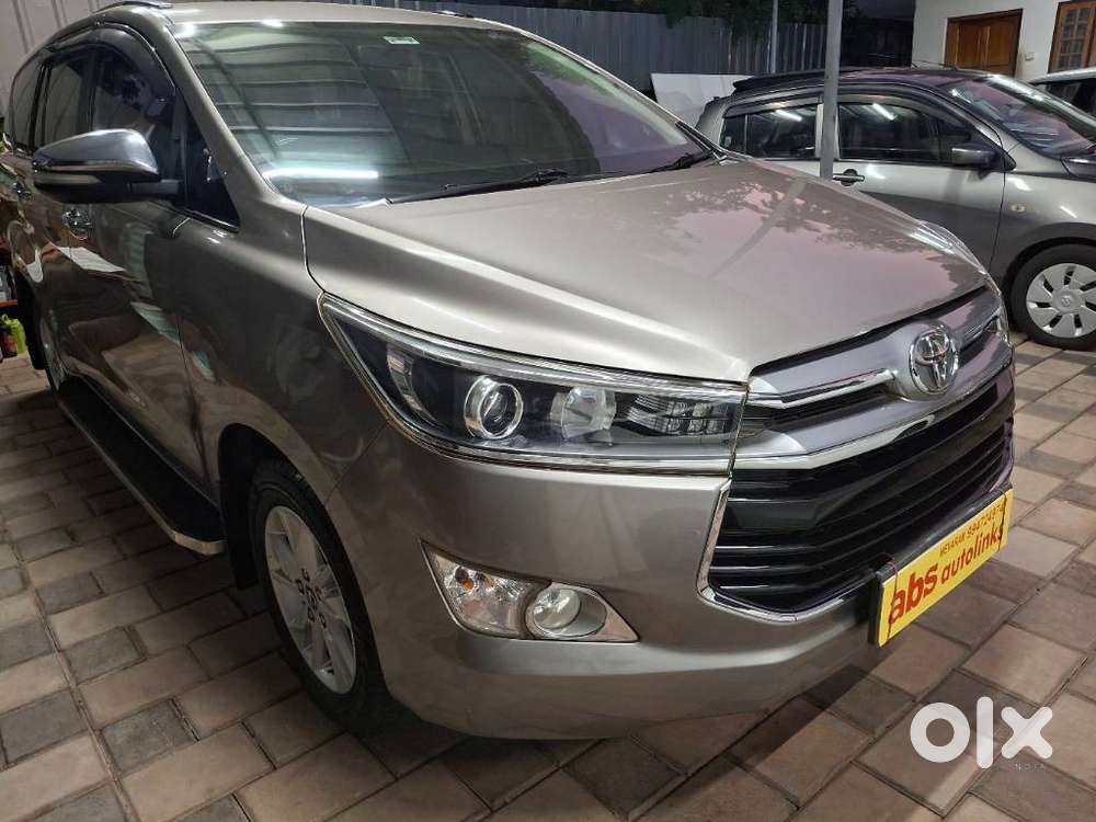 Toyota Innova Crysta 2.8 Z, 2017