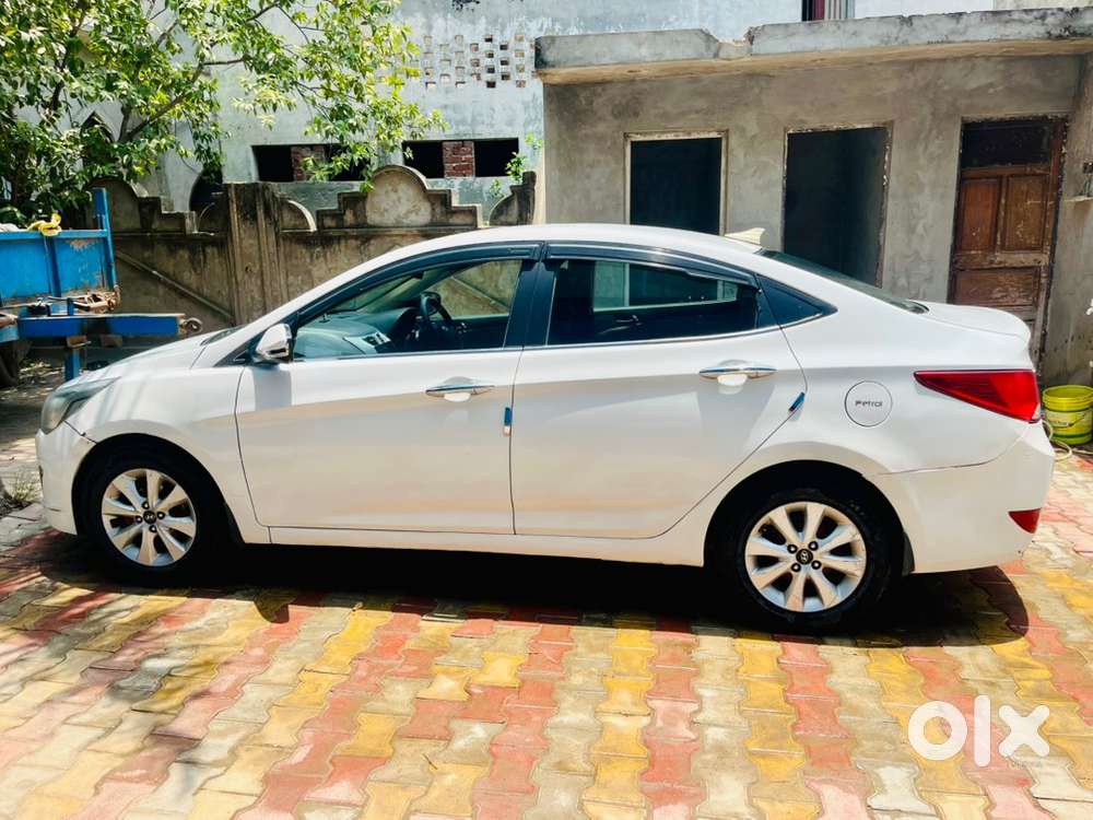 Hyundai Verna Petrol 2015