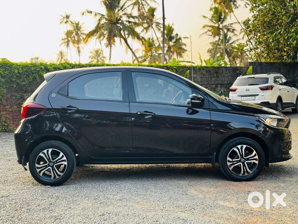Tata Tiago 1.2 Revotron Xt (o), 2023, Petrol