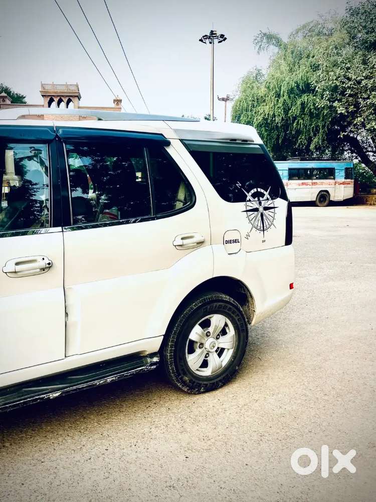 Tata Safari Storme Lx 2015
