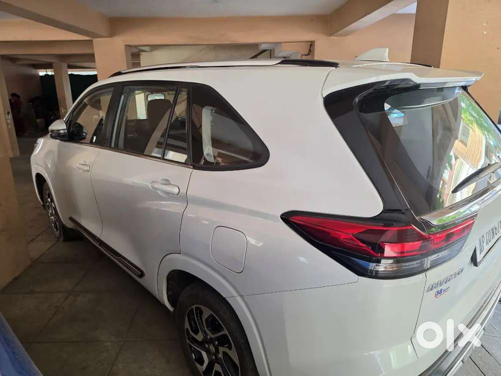Maruti Suzuki Invicto Zeta Plus 2023