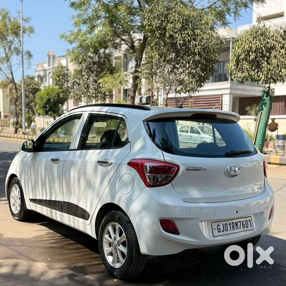 Hyundai Grand I10 2013 Petrol Automatic Well Maintained