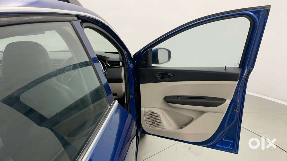 Renault Triber Rxl, 2021, Petrol