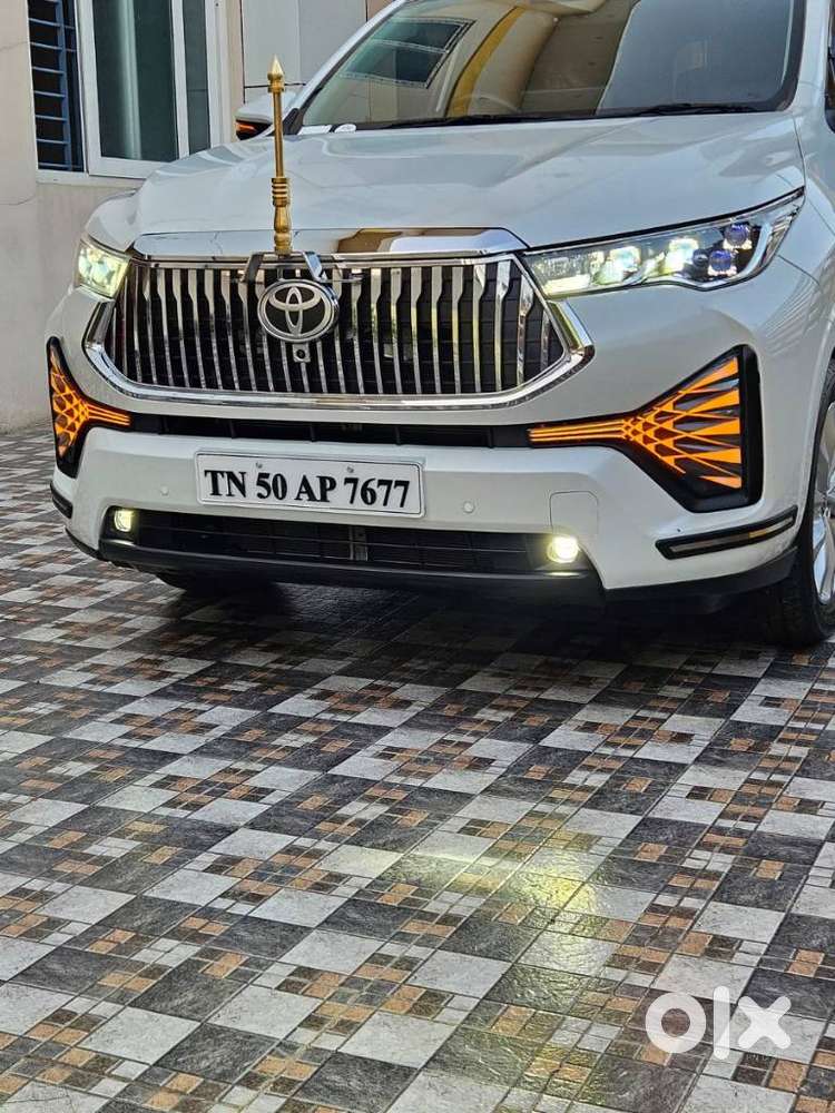 Toyota Innova Hycross 2.0 Vx (o) Hybrid 8 Str, 2025, Petrol