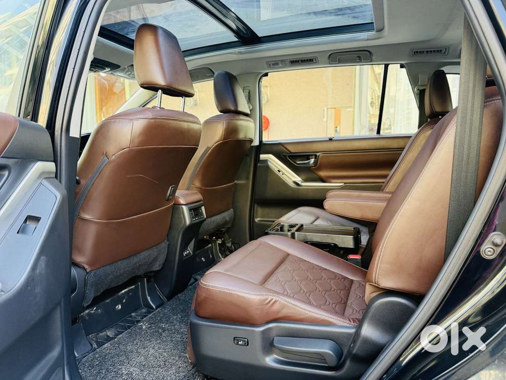 Toyota Innova Hycross 2.0 Zx Hybrid 7 Str, 2023, Petrol