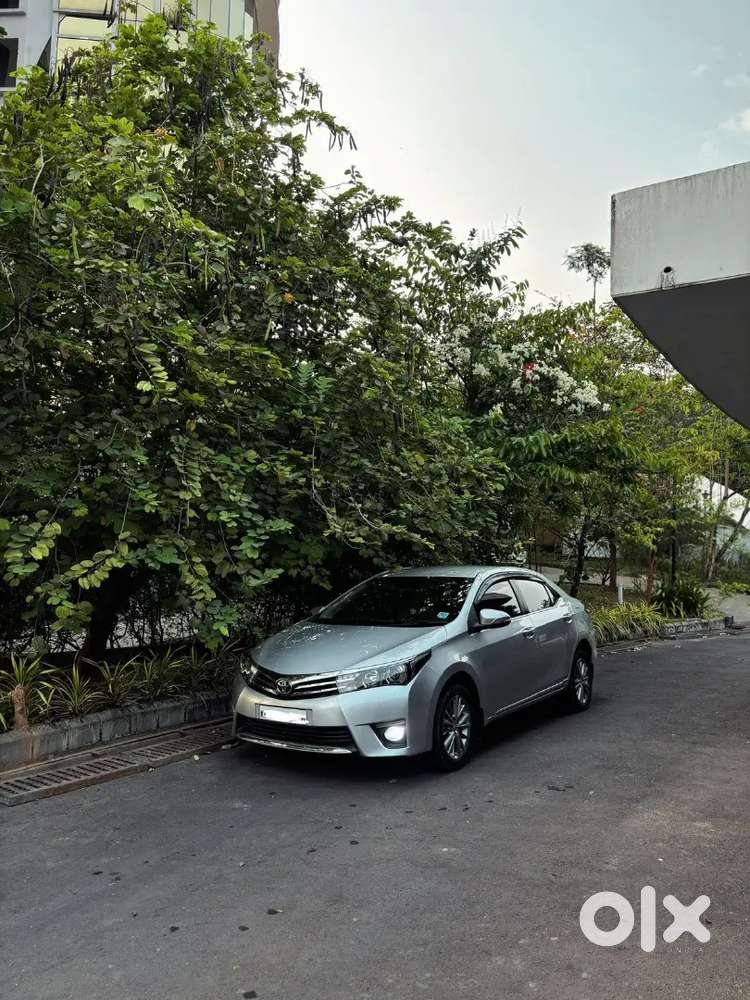 Toyota Corolla Altis 2015 99000 Km Orginal Kerala