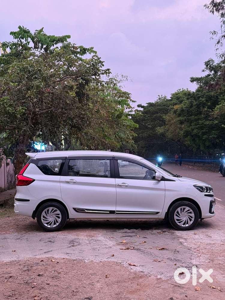 Maruti Ertiga Vxi 2025
