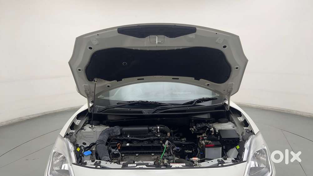 Maruti Suzuki Swift 1.3 Lxi, 2023, Petrol