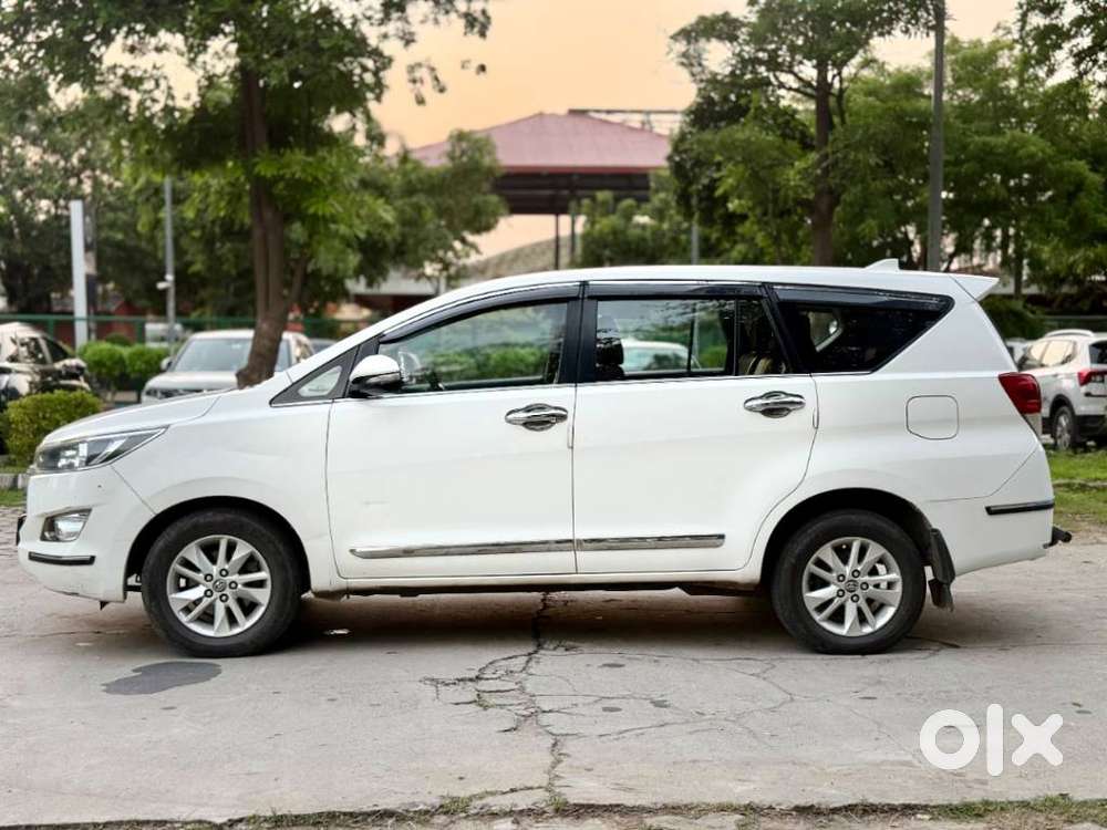 Toyota Innova Crysta 2.8 Gx At, 2017, Diesel
