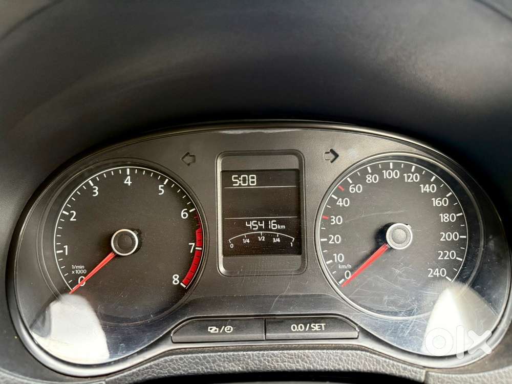 Volkswagen Ameo Petrol 2016