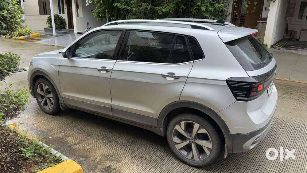 Volkswagen Taigun 1.0 Tsi Highline At, 2022, Petrol