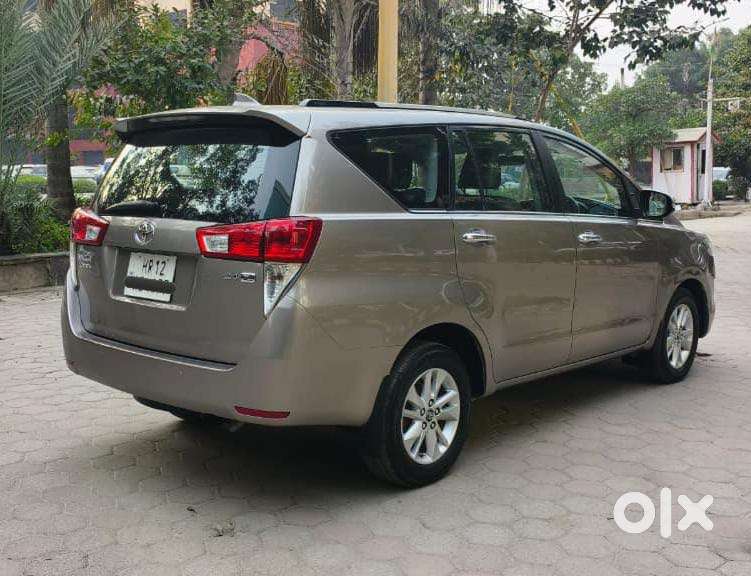 Toyota Innova Crysta [2020-ongoing] 2.4 Zx 7 Str, 2017, Diesel