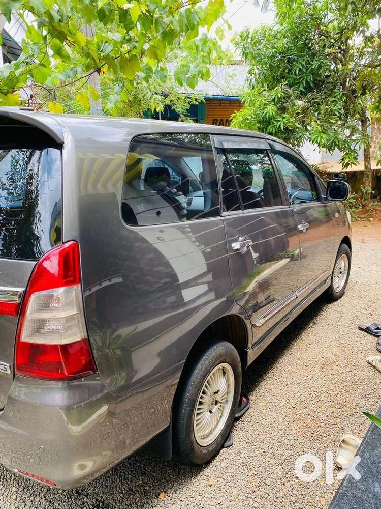 Toyota Innova 2012 Diesel 163000 Km Driven