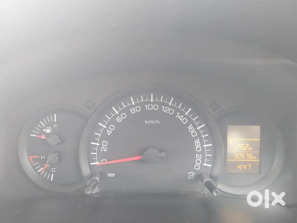 2012 Maruti Suzuki Swift Lxi (petrol) 1st  Owner 30,500 K.m Only